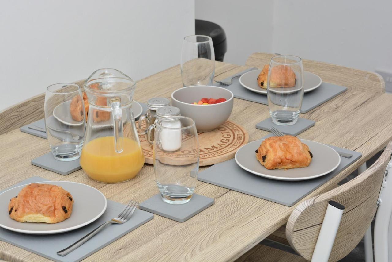 גטשהד Spacious And Homely 2 Bedroom Flat - Suitelivin מראה חיצוני תמונה