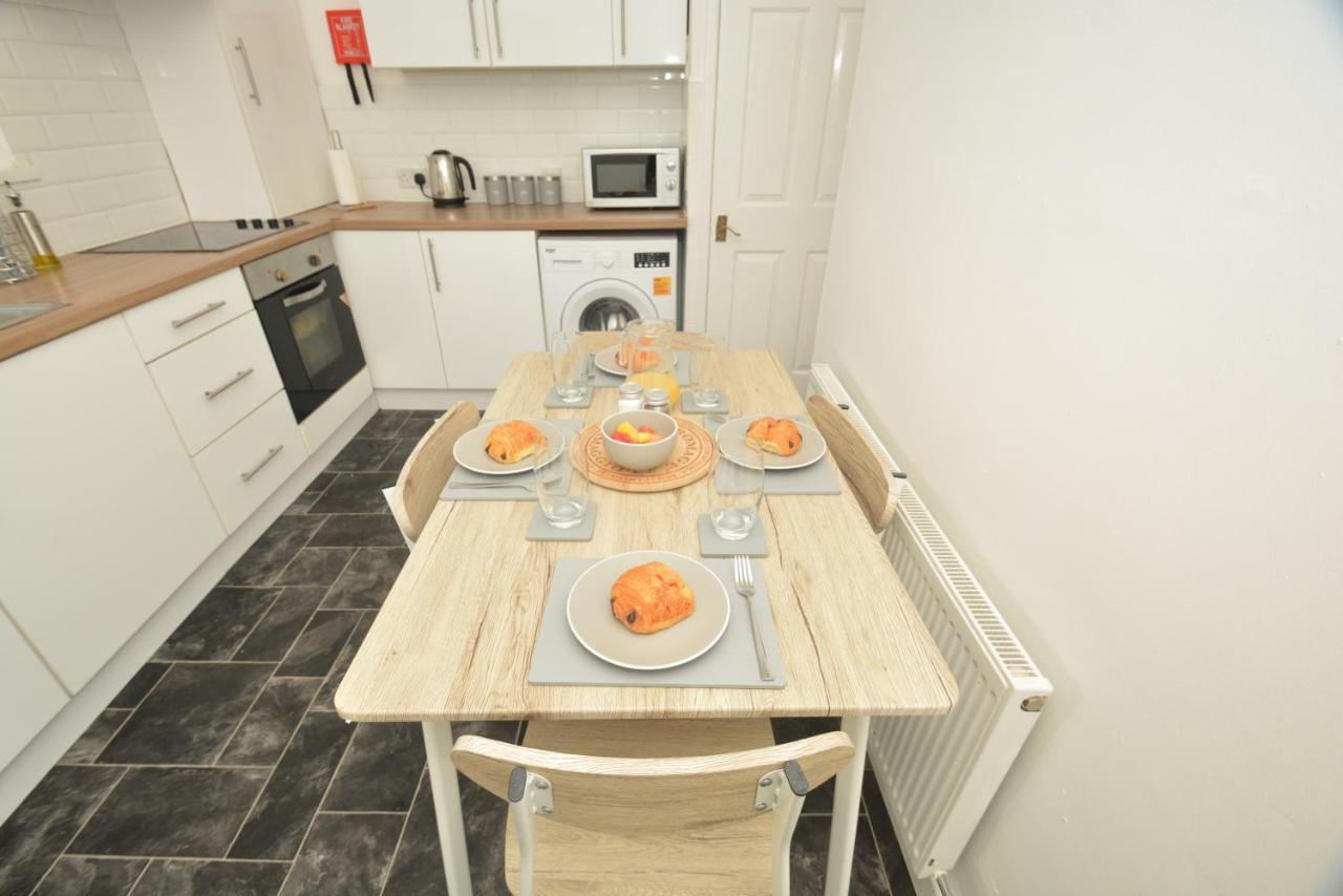 גטשהד Spacious And Homely 2 Bedroom Flat - Suitelivin מראה חיצוני תמונה