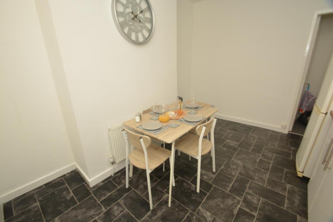 גטשהד Spacious And Homely 2 Bedroom Flat - Suitelivin מראה חיצוני תמונה