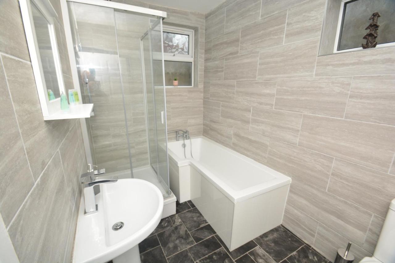 גטשהד Spacious And Homely 2 Bedroom Flat - Suitelivin מראה חיצוני תמונה
