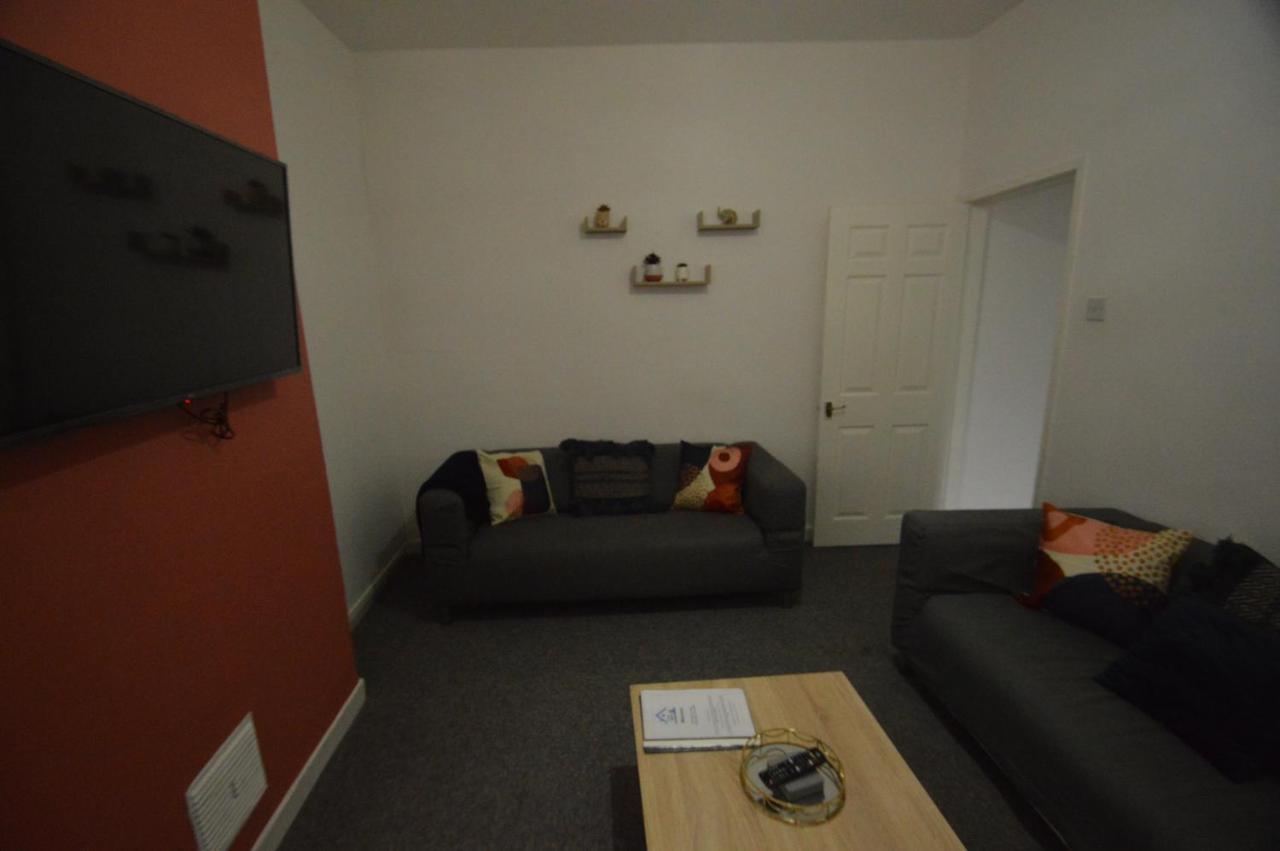 גטשהד Spacious And Homely 2 Bedroom Flat - Suitelivin מראה חיצוני תמונה