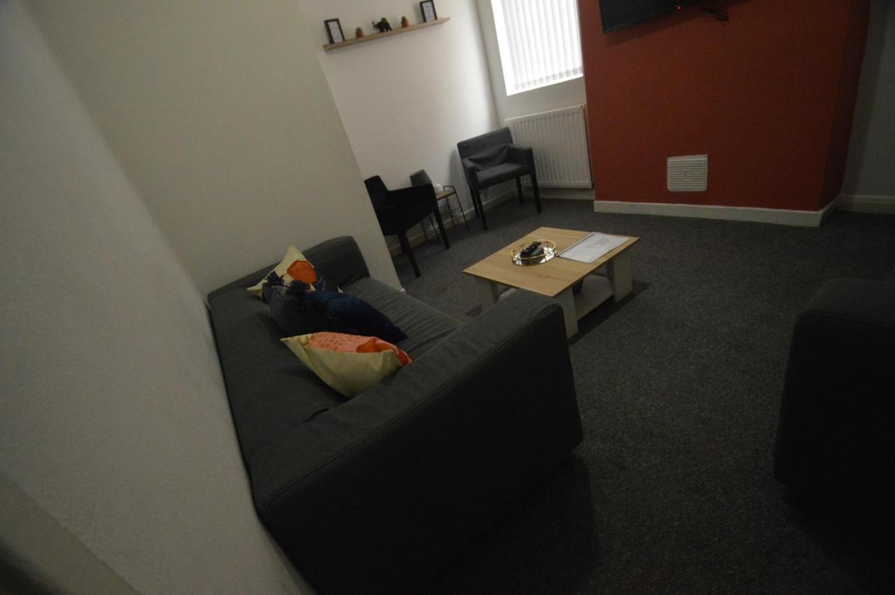 גטשהד Spacious And Homely 2 Bedroom Flat - Suitelivin מראה חיצוני תמונה